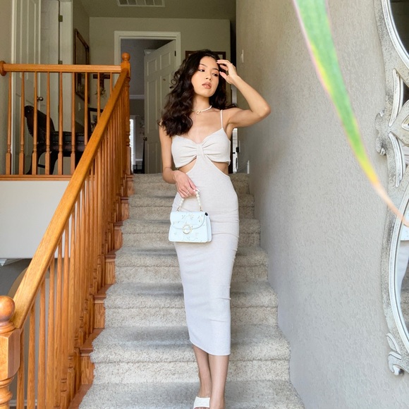 NEW Cut Out Midi Dress - Picture 5 of 6